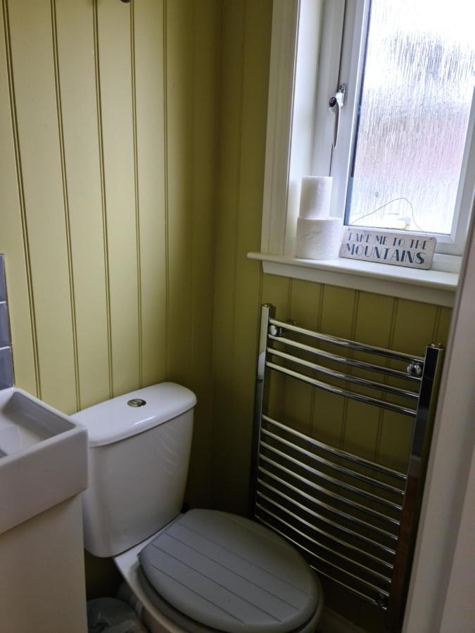 The Bay ,Luxury Shepherds Hut, Dundonnell Exterior photo